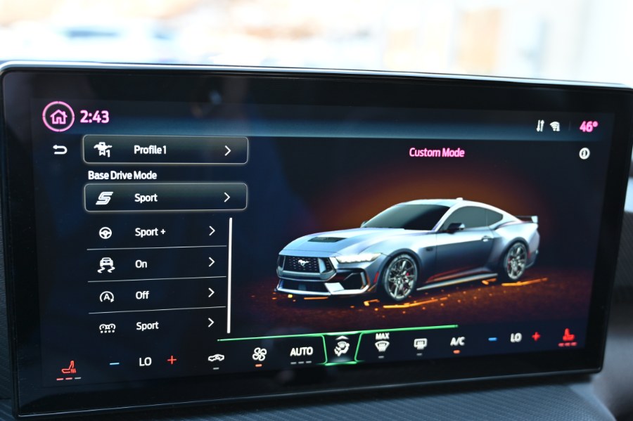 2024 Ford Mustang EcoBoost Fastback photo