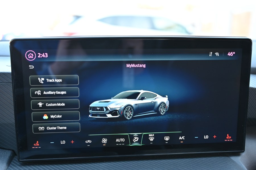 2024 Ford Mustang EcoBoost Fastback photo