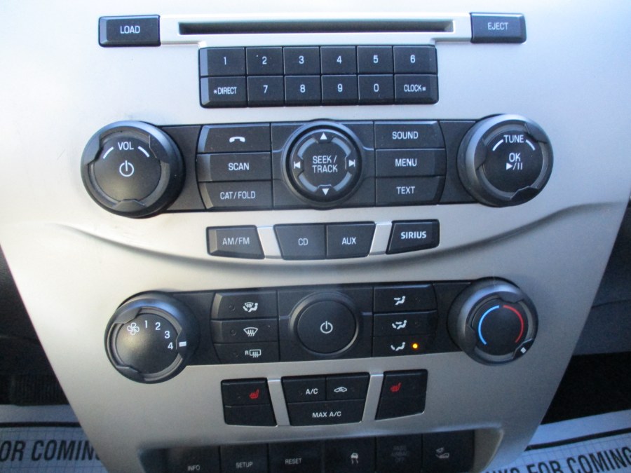 2011 Ford Focus SEL photo
