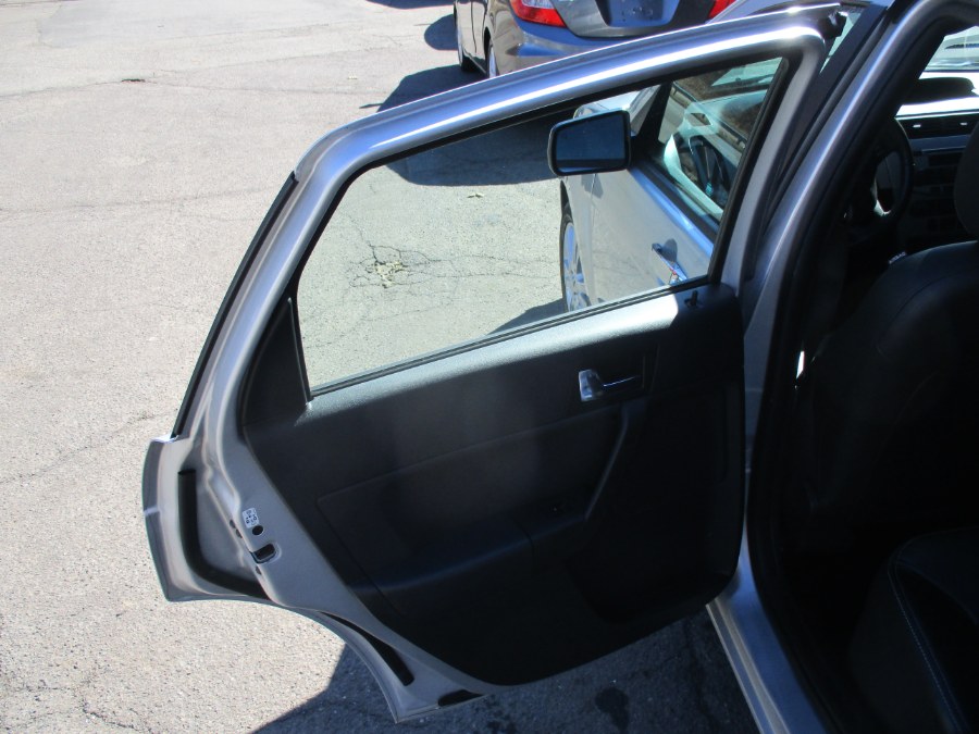 2011 Ford Focus SEL photo