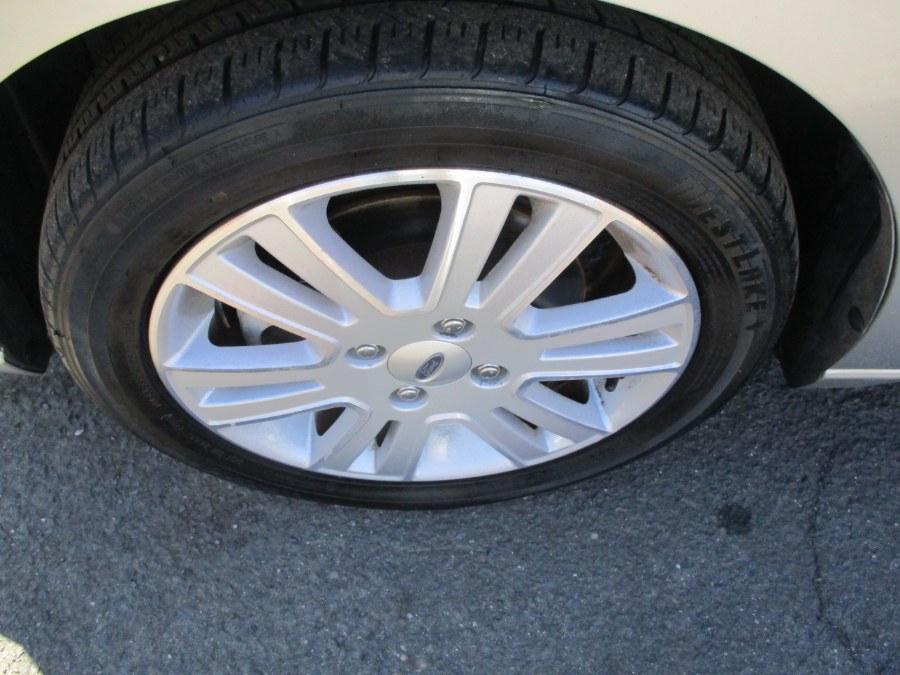 2011 Ford Focus SEL photo
