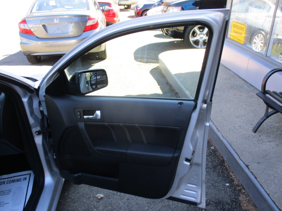 2011 Ford Focus SEL photo