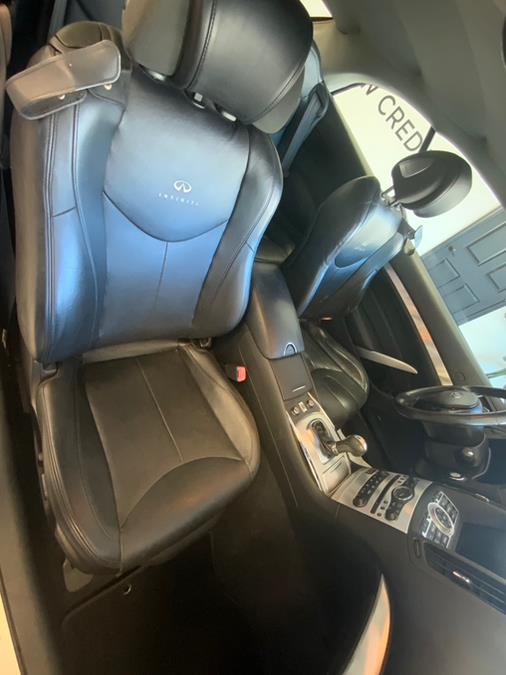 2014 Infiniti Legend photo