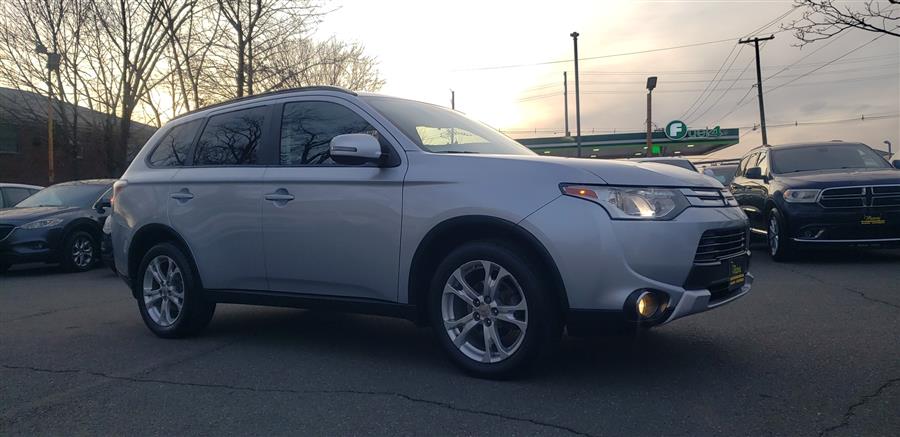 2015 Subaru Outlander 4WD 4dr SE photo