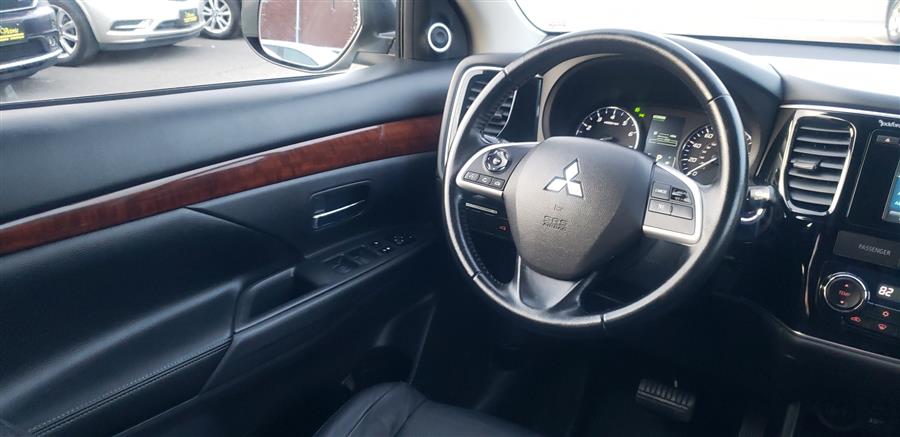 2015 Subaru Outlander 4WD 4dr SE photo