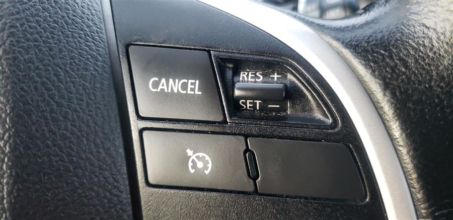 2015 Subaru Outlander 4WD 4dr SE photo