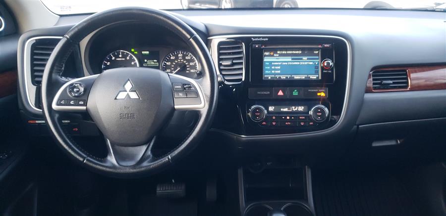 2015 Subaru Outlander 4WD 4dr SE photo