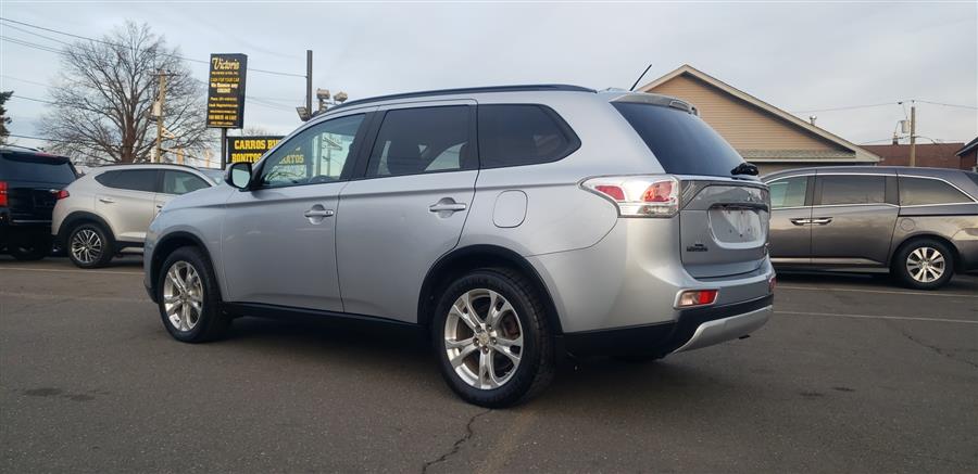 2015 Subaru Outlander 4WD 4dr SE photo