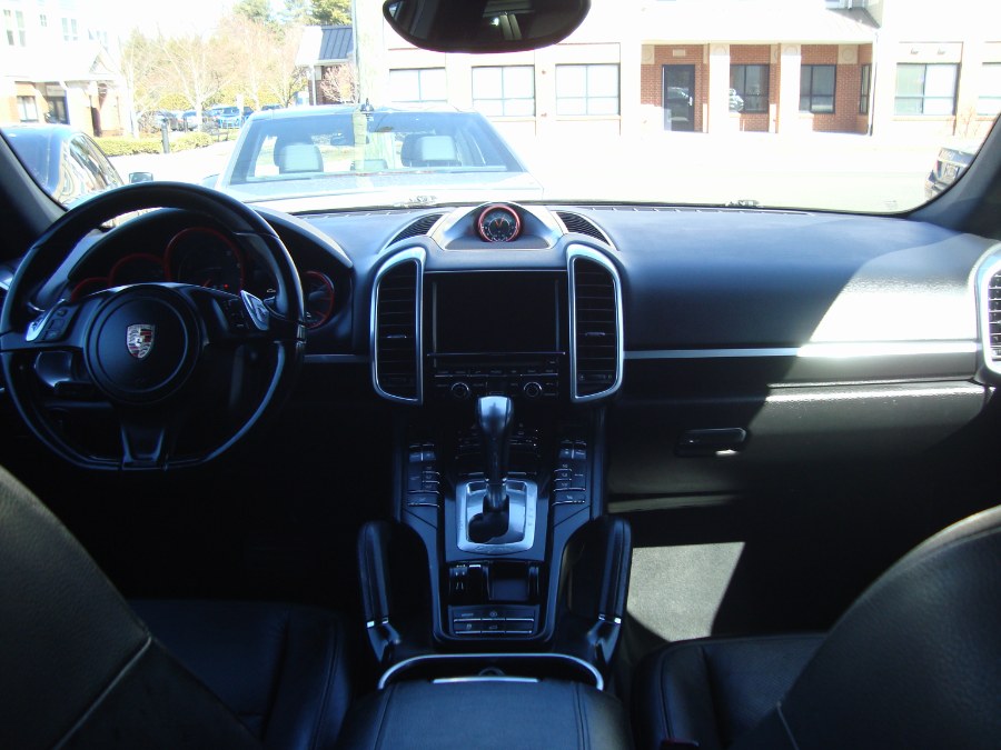 2013 Porsche Cayenne photo