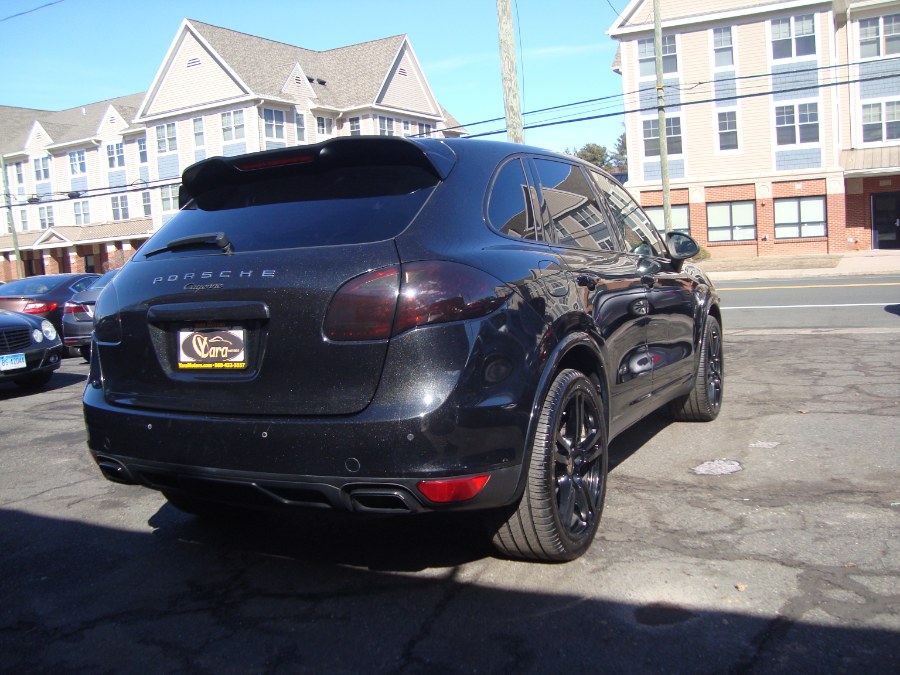 2013 Porsche Cayenne photo