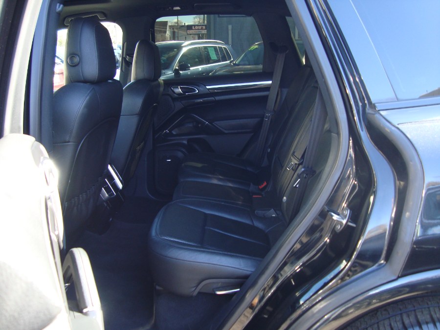 2013 Porsche Cayenne photo