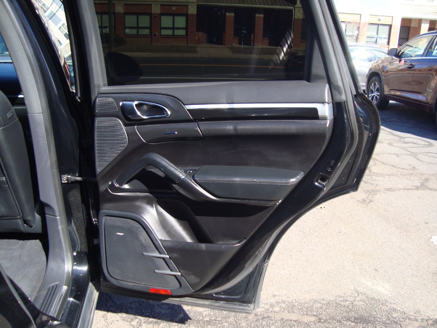 2013 Porsche Cayenne photo