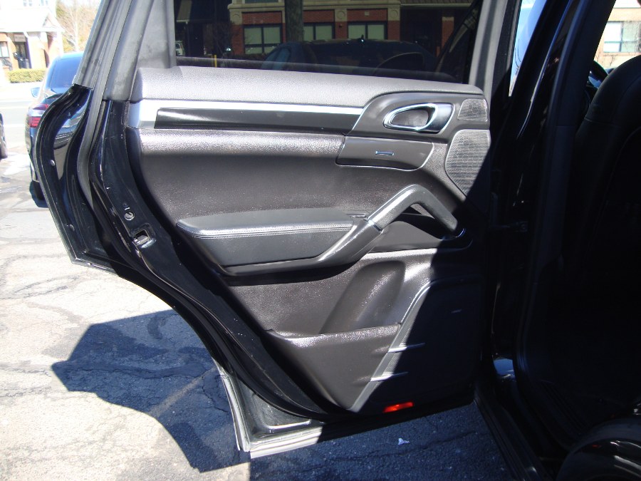 2013 Porsche Cayenne photo