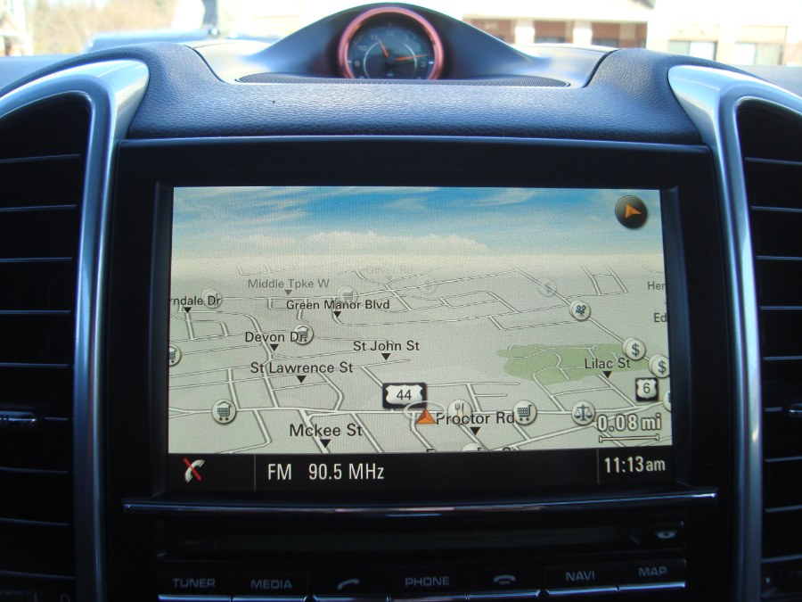 2013 Porsche Cayenne photo