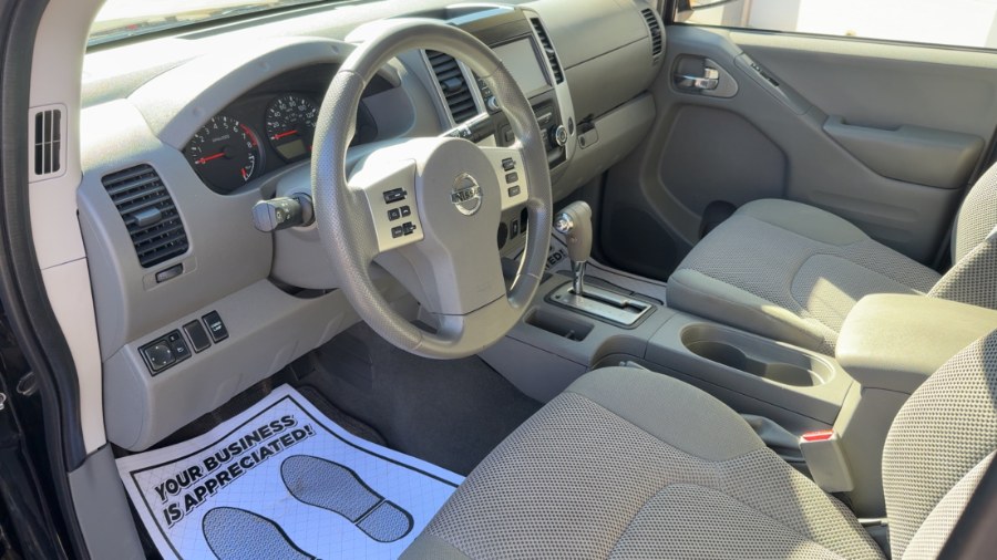 2019 Nissan Frontier Crew Cab 4x2 SV Auto photo