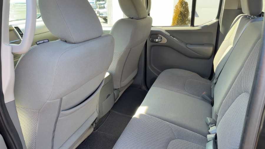 2019 Nissan Frontier Crew Cab 4x2 SV Auto photo