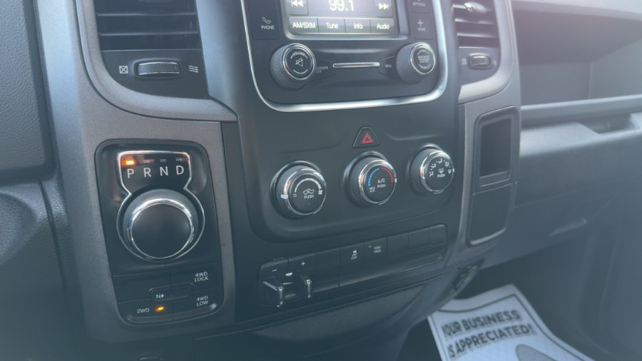 2017 RAM 1500 Express 4x4 Quad Cab 6''4