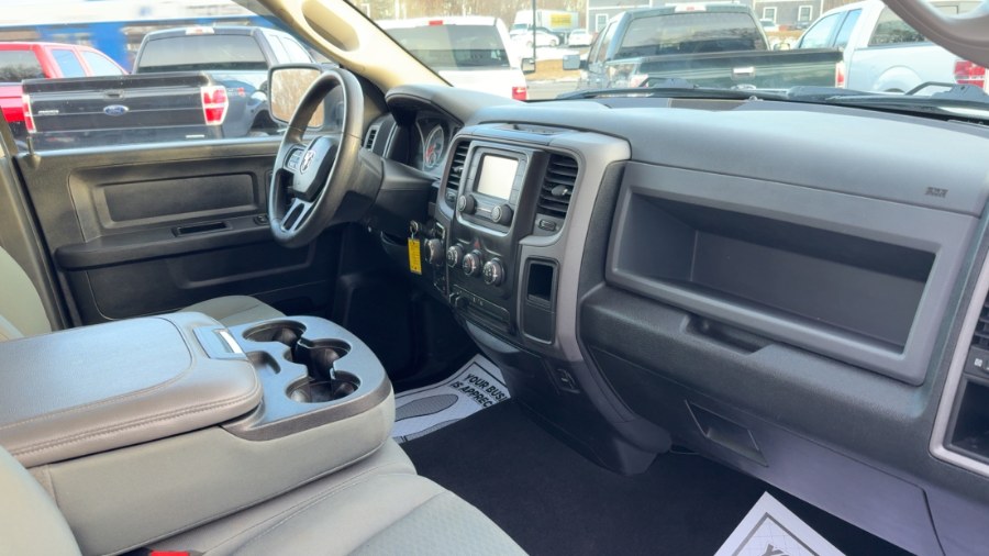 2017 RAM 1500 Express 4x4 Quad Cab 6''4