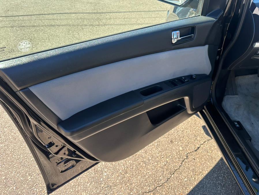 2012 Nissan Sentra 2.0 photo