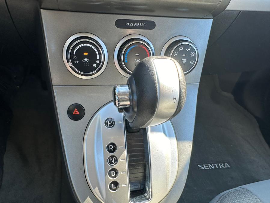 2012 Nissan Sentra 2.0 photo