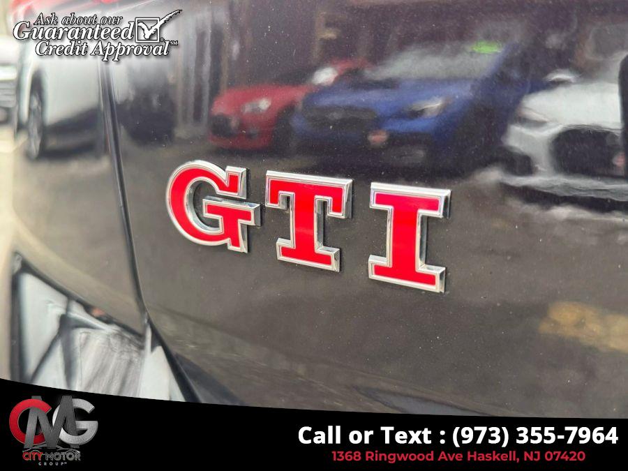 2020 Volkswagen Golf Gti SE Hatchback Sedan 4D photo