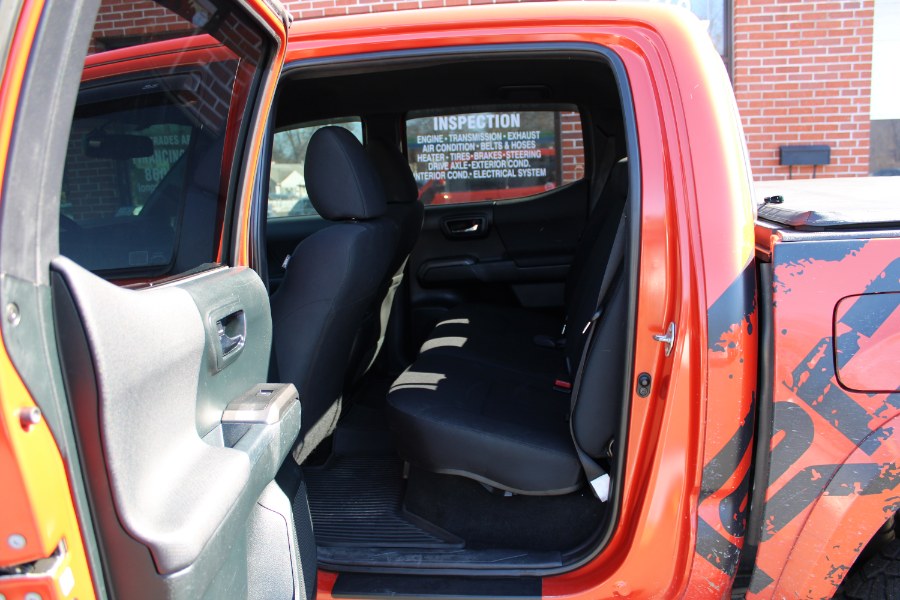 2017 Toyota Tacoma TRD Off Road Double Cab 5'' Be photo