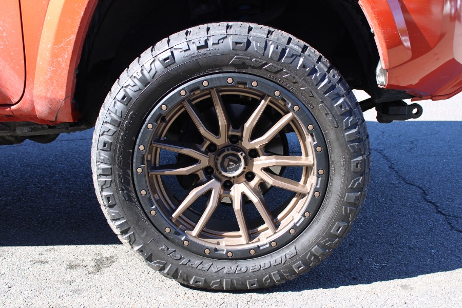 2017 Toyota Tacoma TRD Off Road Double Cab 5'' Be photo