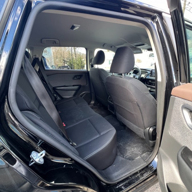 2023 Nissan Rogue AWD S *Ltd Avail* photo