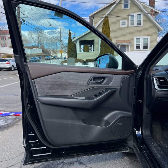 2023 Nissan Rogue AWD S *Ltd Avail* photo