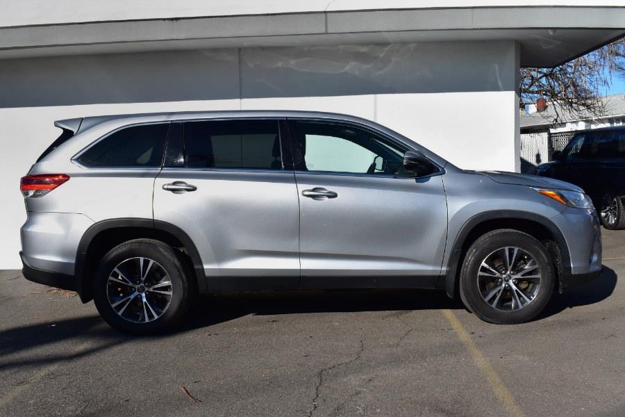 2019 Toyota Highlander LE V6 AWD (Natl) photo
