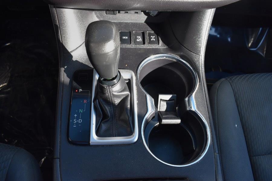 2019 Toyota Highlander LE V6 AWD (Natl) photo