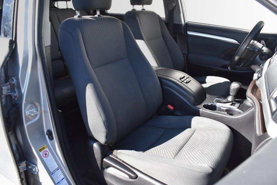 2019 Toyota Highlander LE V6 AWD (Natl) photo
