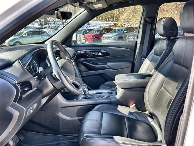2023 Chevrolet Traverse RS photo