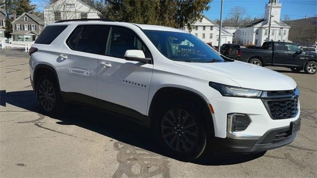 2023 Chevrolet Traverse RS photo