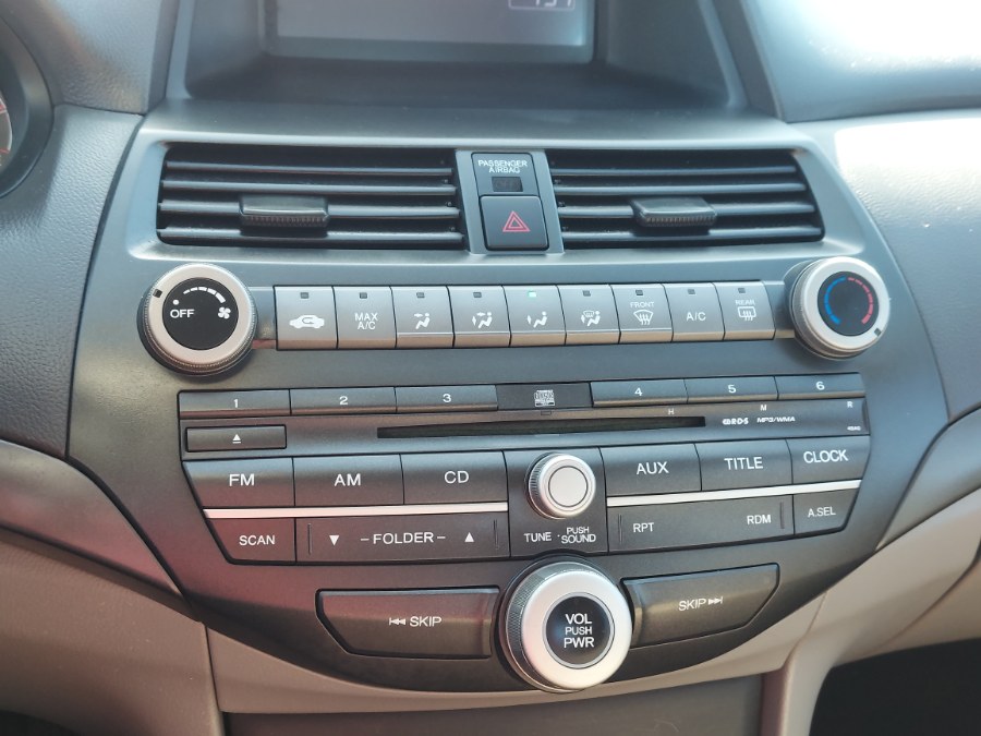 2010 Honda Accord LX-P photo