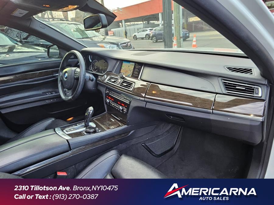 2016 BMW 7-Series 4dr Sdn 750i xDrive AWD photo