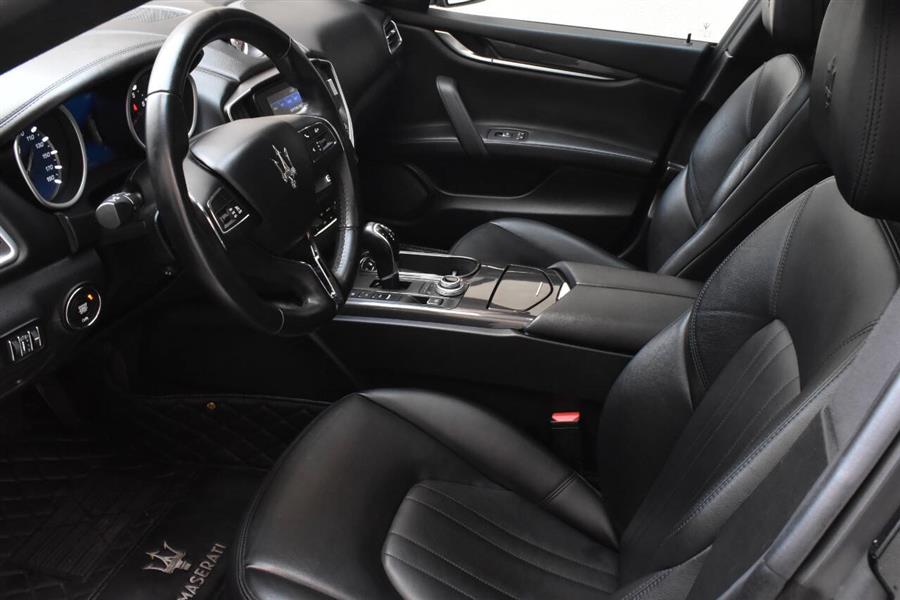 2018 Maserati Ghibli SQ4 AWD 4dr Sedan photo