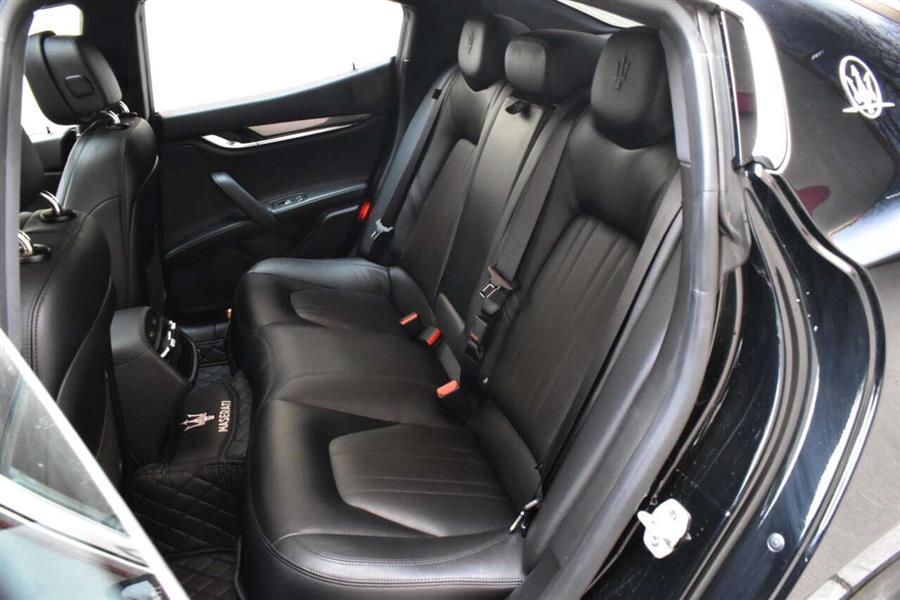 2018 Maserati Ghibli SQ4 AWD 4dr Sedan photo
