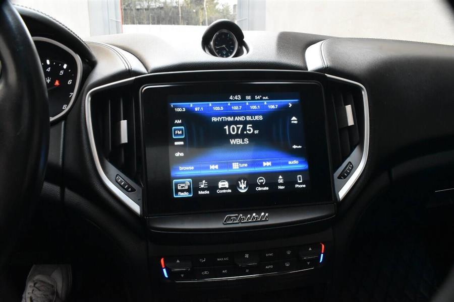 2018 Maserati Ghibli SQ4 AWD 4dr Sedan photo