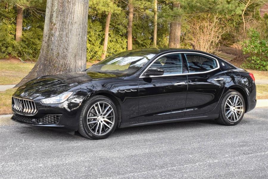 2018 Maserati Ghibli SQ4 AWD 4dr Sedan photo