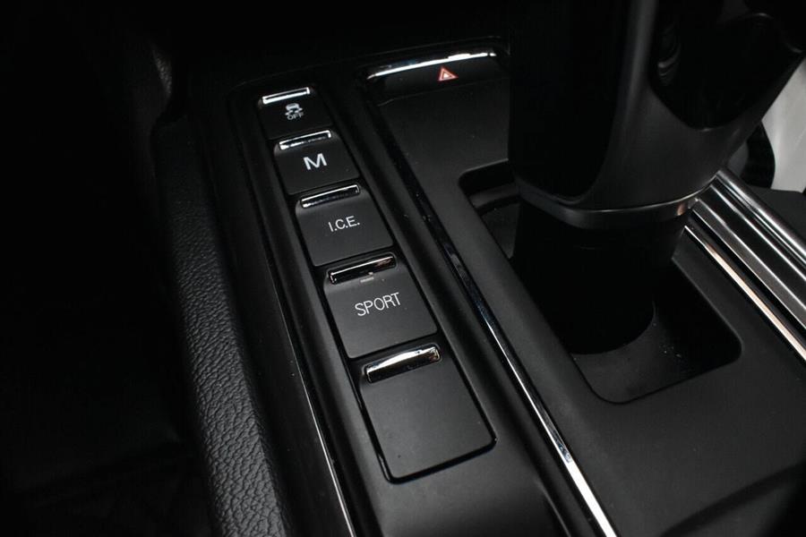 2018 Maserati Ghibli SQ4 AWD 4dr Sedan photo