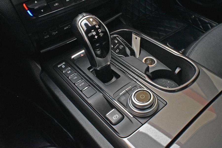 2018 Maserati Ghibli SQ4 AWD 4dr Sedan photo