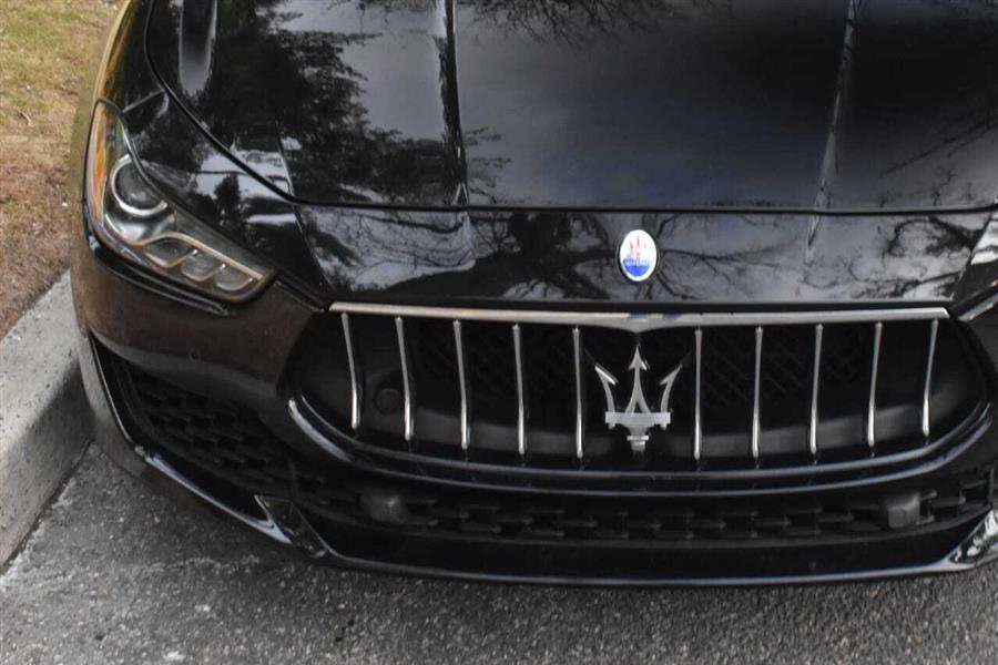 2018 Maserati Ghibli SQ4 AWD 4dr Sedan photo