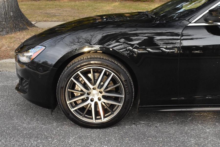 2018 Maserati Ghibli SQ4 AWD 4dr Sedan photo
