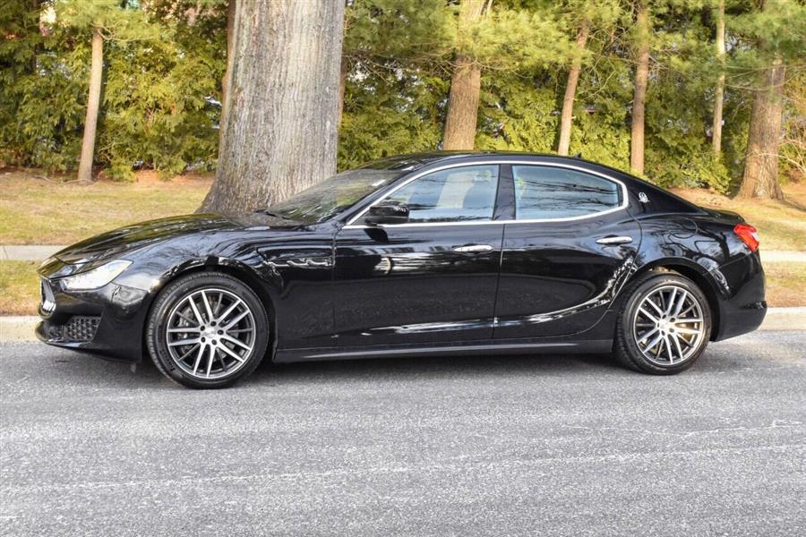 2018 Maserati Ghibli SQ4 AWD 4dr Sedan photo