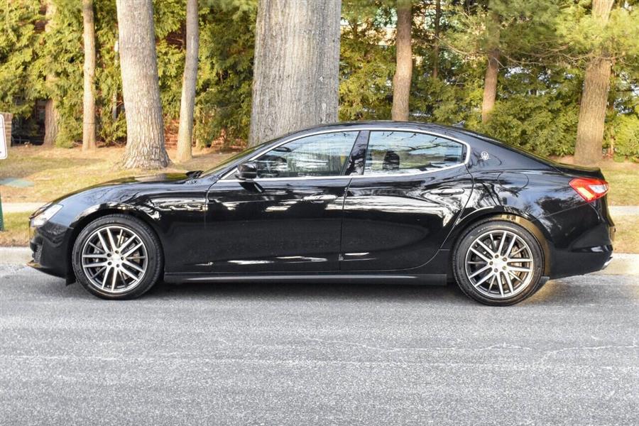 2018 Maserati Ghibli SQ4 AWD 4dr Sedan photo