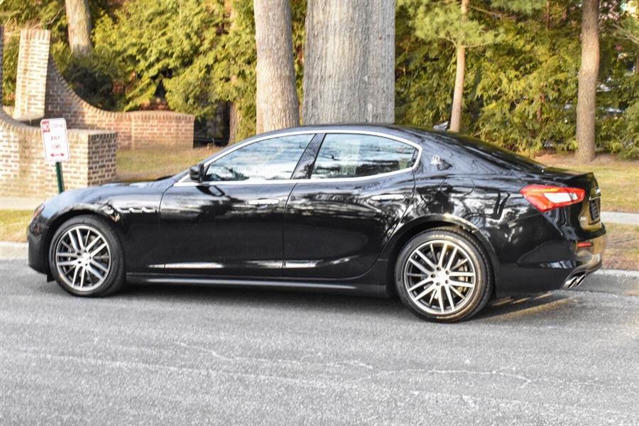 2018 Maserati Ghibli SQ4 AWD 4dr Sedan photo