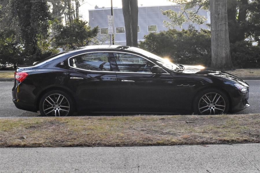 2018 Maserati Ghibli SQ4 AWD 4dr Sedan photo