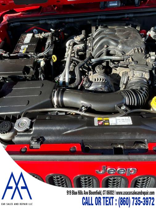 2015 Jeep Wrangler 4WD 2dr Sahara photo