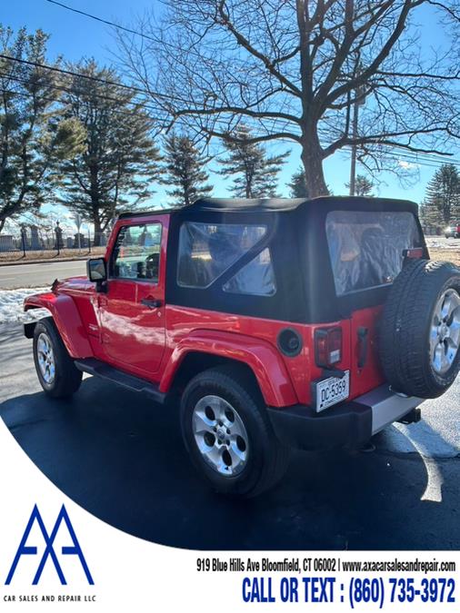 2015 Jeep Wrangler 4WD 2dr Sahara photo